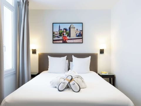 Privilege, Superior Double Room, 1 Double Bed | Premium bedding, Select Comfort beds, in-room safe