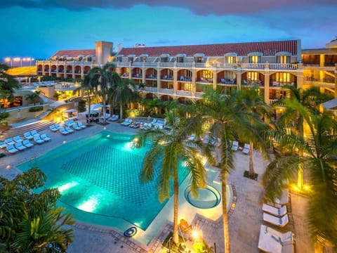 Outdoor pool, pool umbrellas