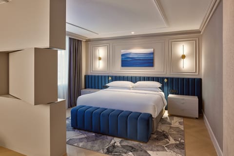 Presidential Suite, 1 Bedroom | Premium bedding, minibar, in-room safe, desk