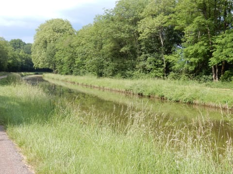 Nivernais canal