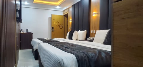 Executive Double Room | In-room safe, desk, free WiFi, bed sheets