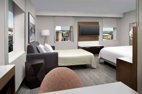 Suite, 1 King Bed | 1 bedroom, premium bedding, desk, blackout drapes