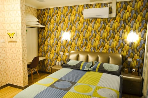 Standard Double Room, 1 Bedroom, Non Smoking | Premium bedding, in-room safe, desk, blackout drapes