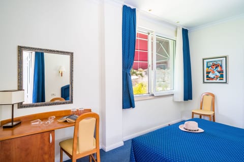 Suite, Balcony, Sea View | In-room safe, desk, free cribs/infant beds, free rollaway beds