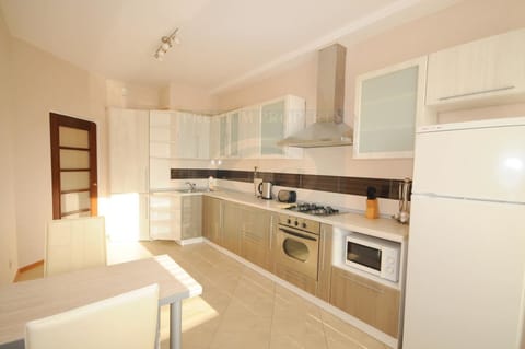 Standard Apartment, 2 Bedrooms | 1 bedroom, in-room safe, desk, iron/ironing board