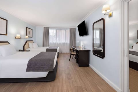 Superior Room, 1 King Bed, Connecting Rooms | Premium bedding, down comforters, minibar, in-room safe