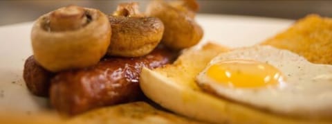 Daily cooked-to-order breakfast (EUR 10 per person)