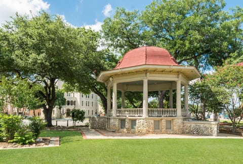 You just HAVE to take a selfie @ the lovely gazebo smack dab in the middle of Downtown New Braunfels on the Plaza.