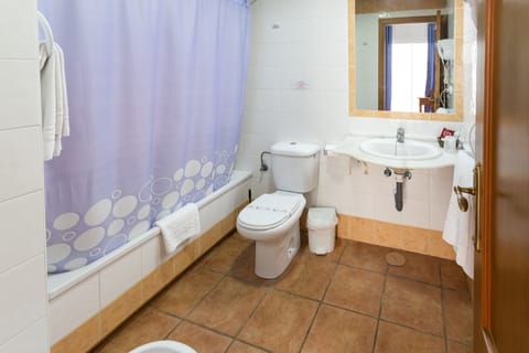 Double Room, Patio | Bathroom | Combined shower/tub, hair dryer, bidet, towels