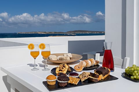 Honeymoon Studio Suite, Partial Sea View | Terrace/patio