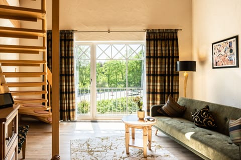 Superior Double Room | In-room safe, individually decorated, blackout drapes, soundproofing