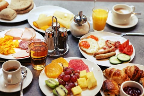 Free daily buffet breakfast