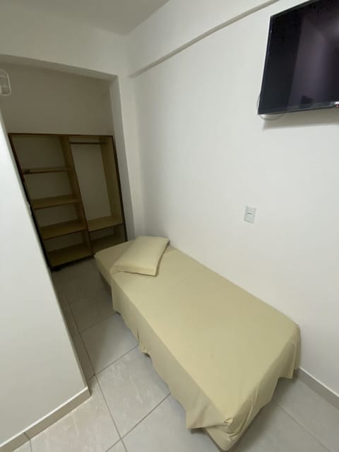 Economy Twin Room, 2 Twin Beds | Minibar, free WiFi, bed sheets