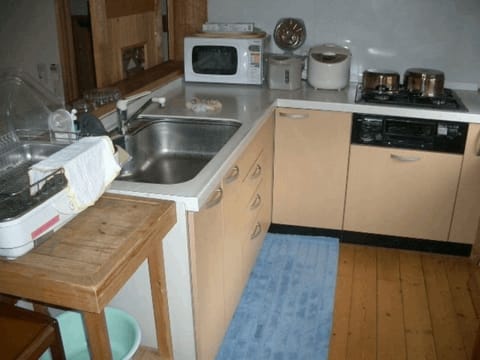 Cabin (for 10 Guests) | Private kitchen | Fridge, microwave, electric kettle, toaster