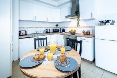 Superior Apartment, 1 Bedroom | Private kitchen | Fridge, stovetop, coffee/tea maker, electric kettle