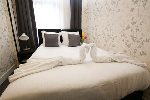 In-room safe, iron/ironing board, free WiFi, wheelchair access