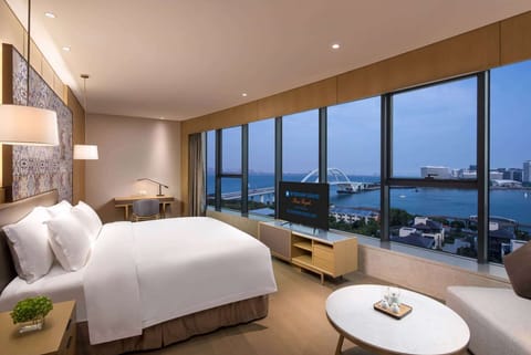 Premium Apartment, 1 King Bed, Non Smoking, Sea View | Minibar, in-room safe, desk, laptop workspace