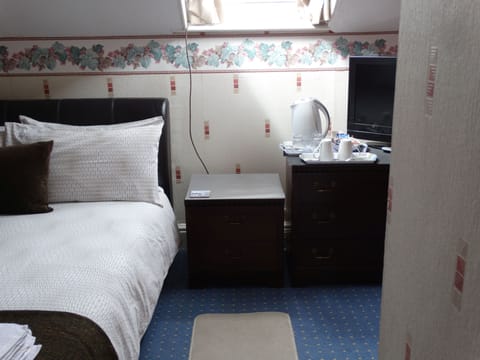 Standard Suite, Ensuite (2 Adults & 1 Child)