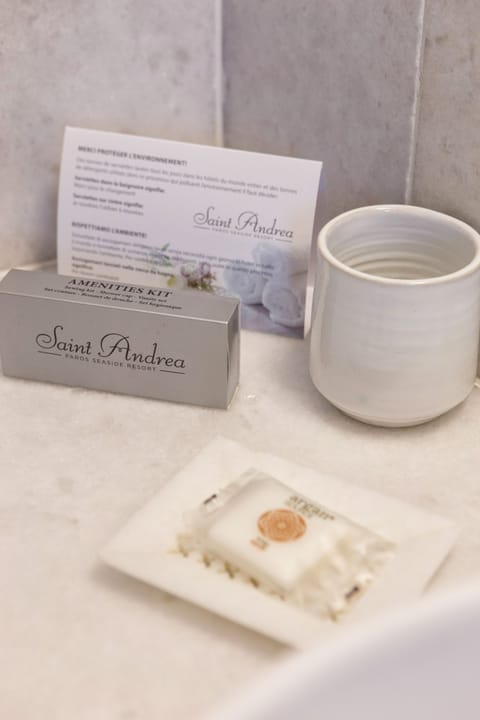 Shower, free toiletries, hair dryer, bathrobes