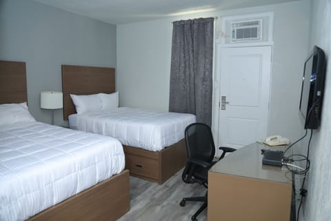 Deluxe Double Room, 2 Double Beds, Kitchenette | Egyptian cotton sheets, premium bedding, down comforters, pillowtop beds