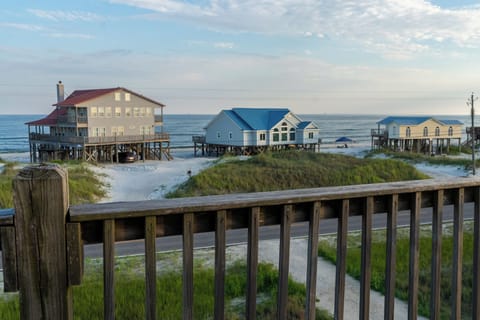 Second Wind Game Room Balcony Gulf View