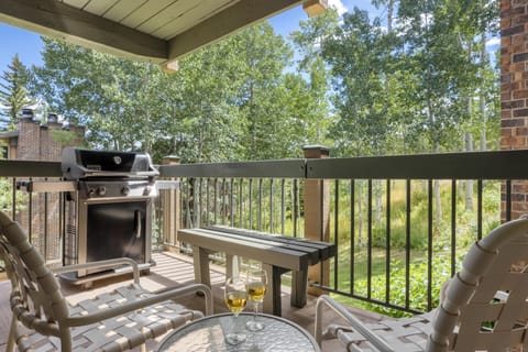 Balcony with Mountain View