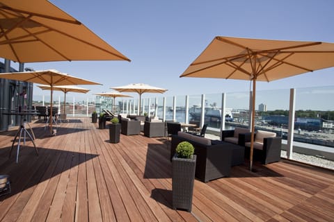 Sundeck