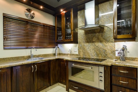 Luxury Villa, 4 Bedrooms | Private kitchen | Fridge, oven, stovetop, coffee/tea maker