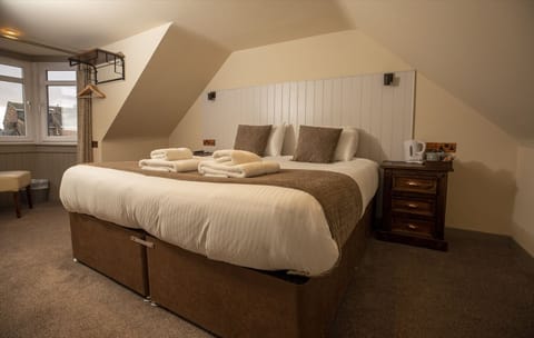 Deluxe Double Room | Premium bedding, blackout drapes, iron/ironing board, free WiFi