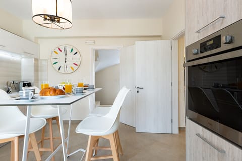 Dining area, designed with style & care. Prepare & enjoy your home made meals!