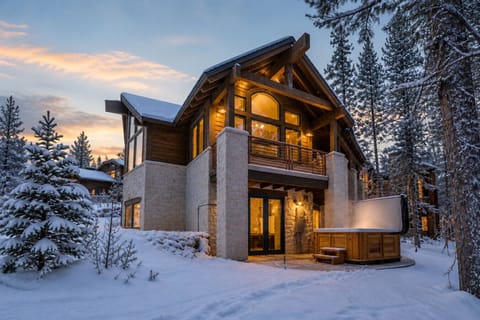Enjoy the stunning large deck and patio with a hot tub, perfect for relaxing after a day of adventures. Surrounded by nature, it`s the ideal space for outdoor relaxation and entertaining.