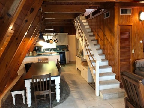 Dining room into kitchen