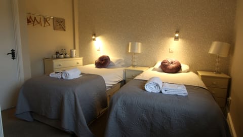 Twin Room, Ensuite (Room 1) | Individually decorated, iron/ironing board, free WiFi, bed sheets