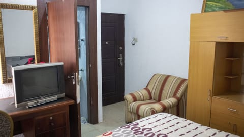 Executive Room | 1 bedroom, blackout drapes, free WiFi, bed sheets