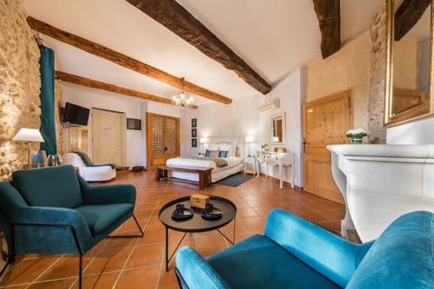 Double Room (Prestige) | Living area | Flat-screen TV, printers