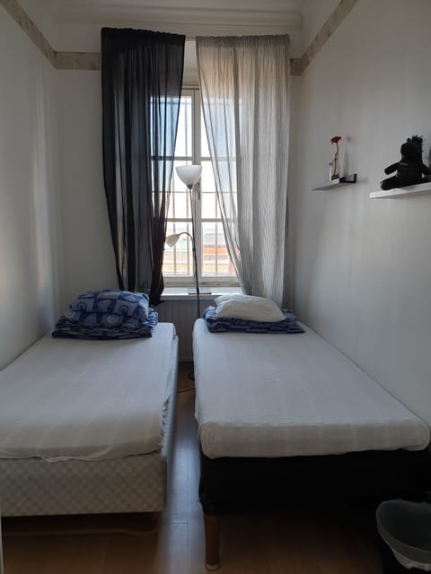 Basic Double Room, 2 Twin Beds, Sea View | Free WiFi