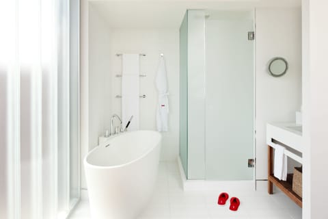 Superior King Corner Room | Bathroom | Shower, rainfall showerhead, designer toiletries, hair dryer