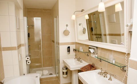 Honeymoon Room, Jetted Tub | Bathroom | Hair dryer, towels