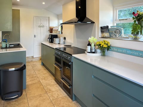 Kitchen | Goleufryn, Abersoch