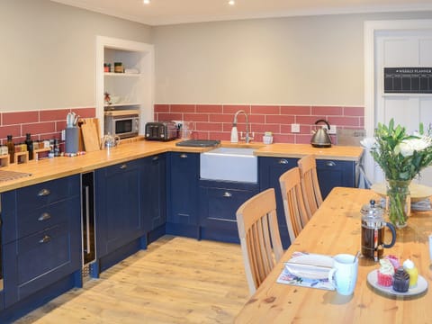Spacious kitchen/diner | Wallace House, Dornoch, near Tain