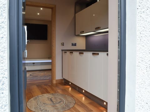 Hallway | Skipper’s Retreat, Clachan Sands, Isle of North Uist