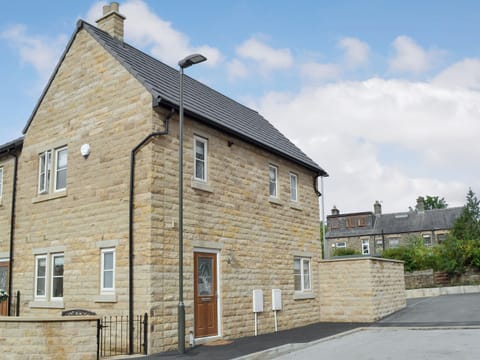 Modern, terraced mews cottage | Shepley Mews, Glossop