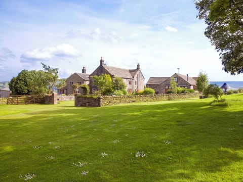Surrounded by open fields and with uninterupted views | Smallshaw Cottages, Millhouse Green, near Penistone