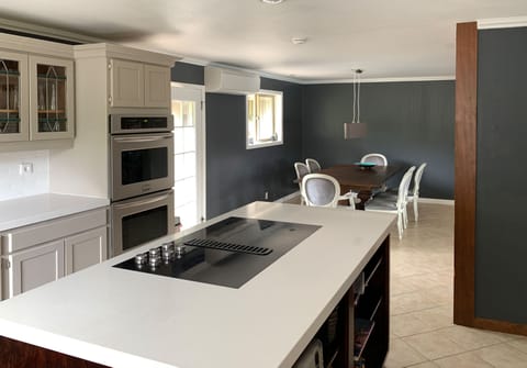 Incredible kitchen with all the tools a hobby cook desires.