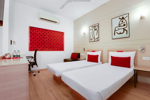 Business Room | Premium bedding, minibar, in-room safe, individually decorated