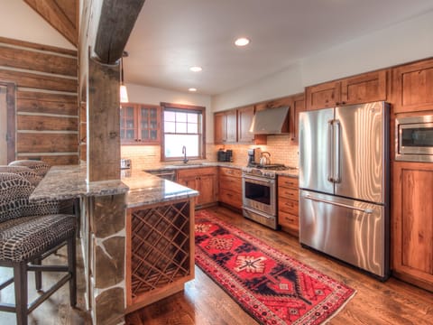 Powder Ridge Manitou 5, Kitchen, 1