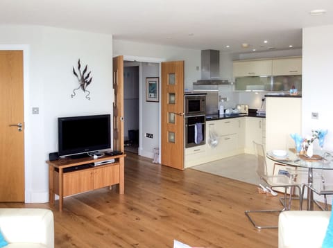 Open plan living space | Wow - Nassau Court, Westward Ho!