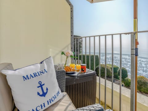Delightful sitting out area | Marina Beach House, Torquay