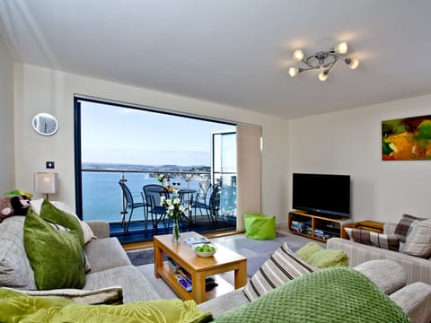 Living area | Masts B9 - Mast Apartments in Torquay, Torquay