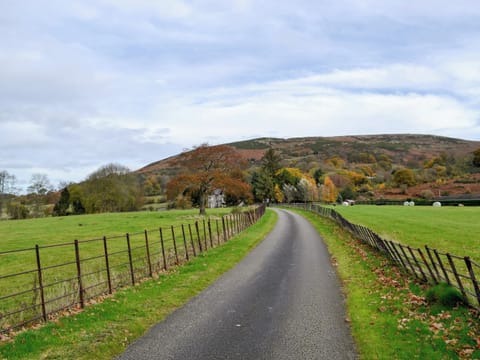 Beautiful country house and grounds | The East Wing at Grove Hall, Bodfari, near Denbigh